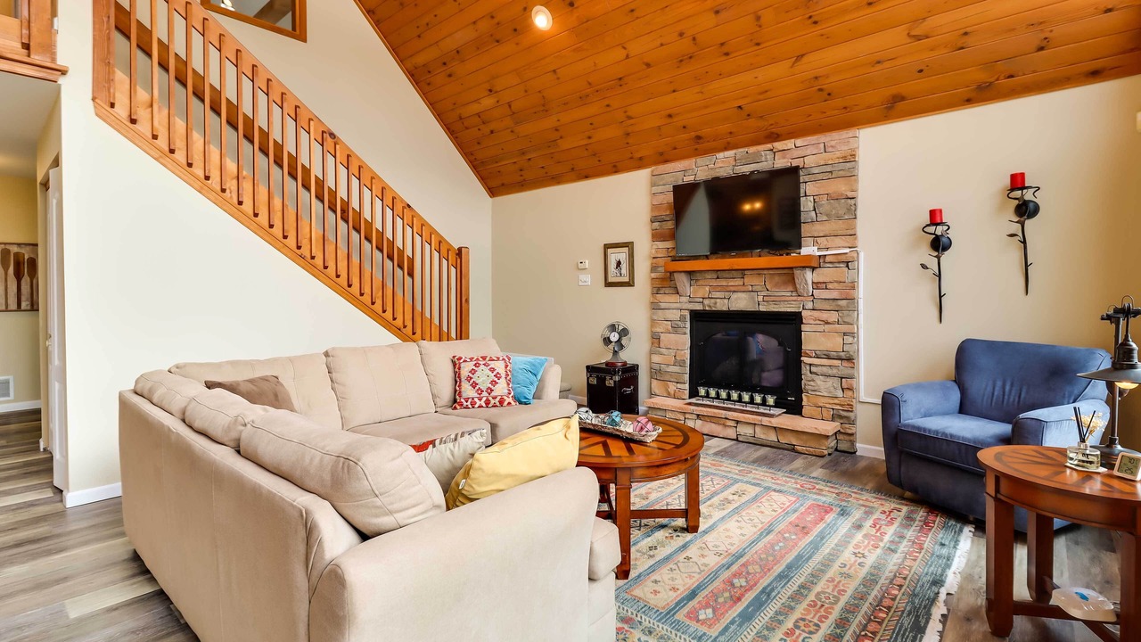 Photo of Livingroom in Pocono Lake