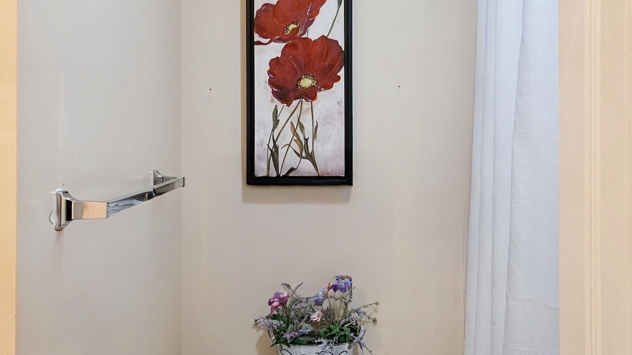 Photo of Bathroom in Hybla Valley