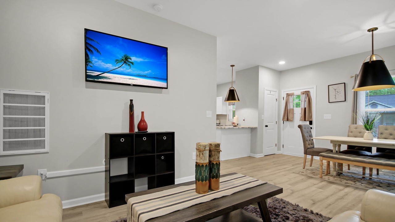 Photo of Livingroom in Hanahan