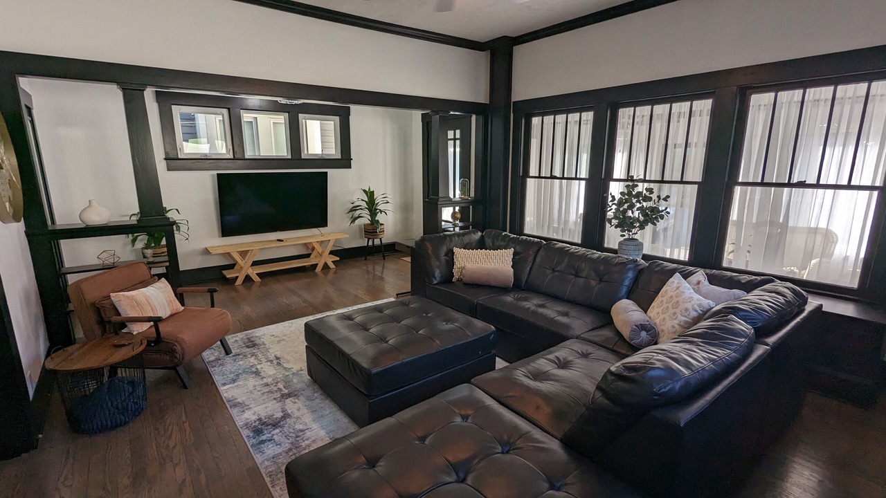 Photo of Livingroom in New Albany