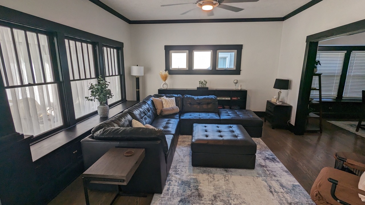 Photo of Livingroom in New Albany