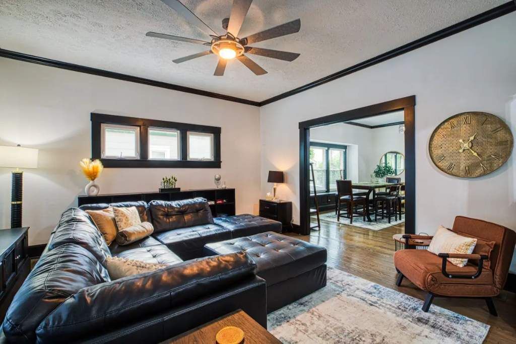 Photo of Livingroom in New Albany