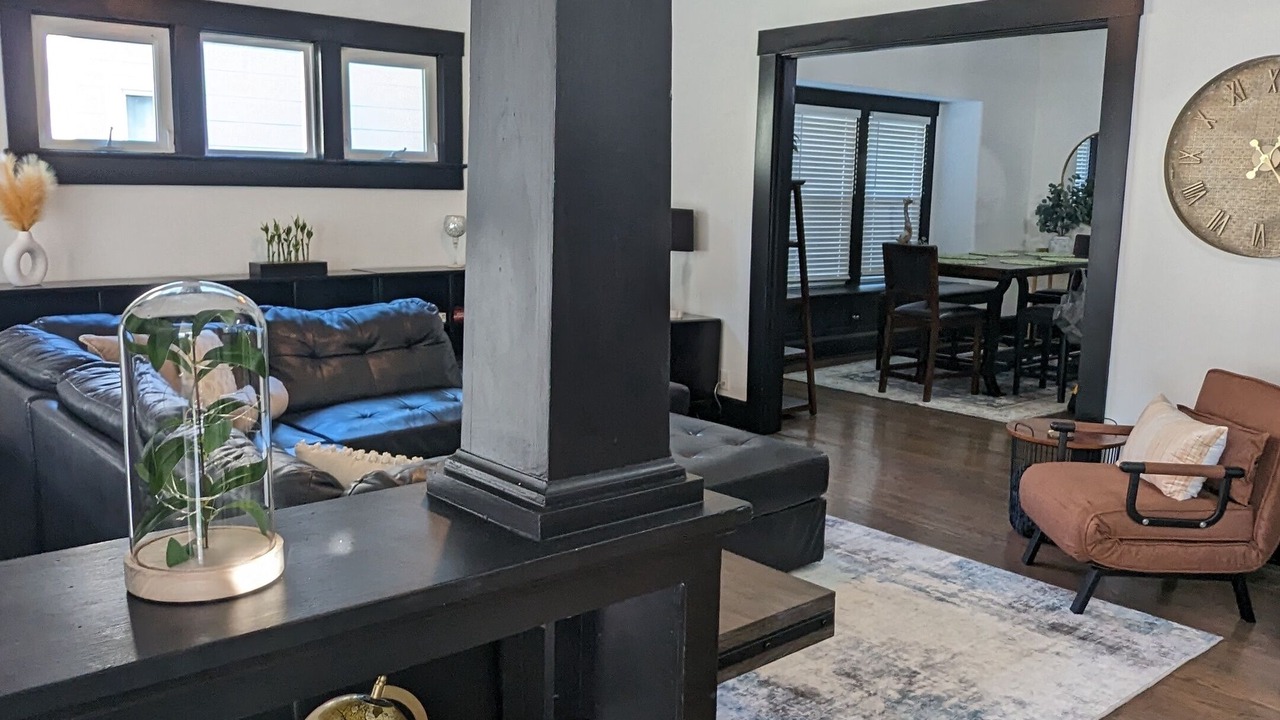 Photo of Livingroom in New Albany