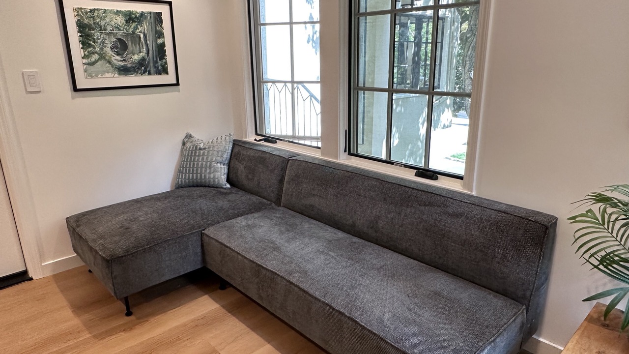 Photo of Livingroom in Glenview