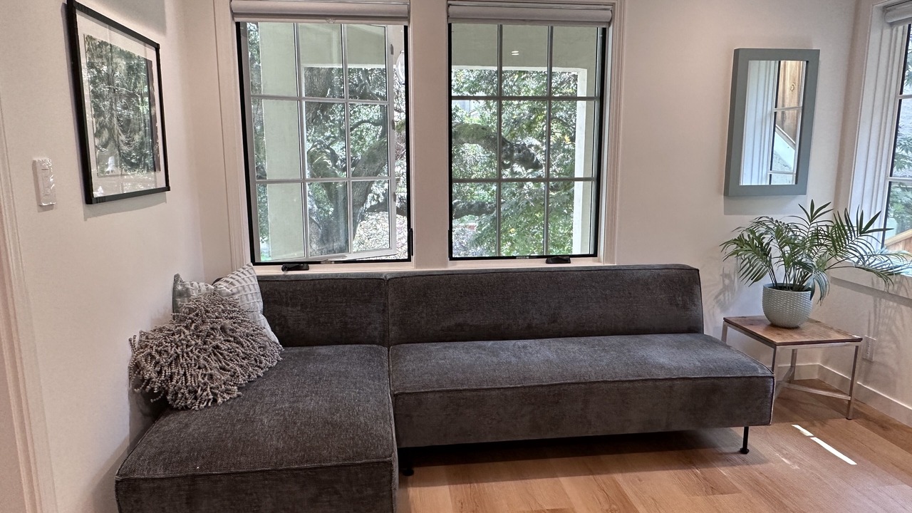 Photo of Livingroom in Glenview