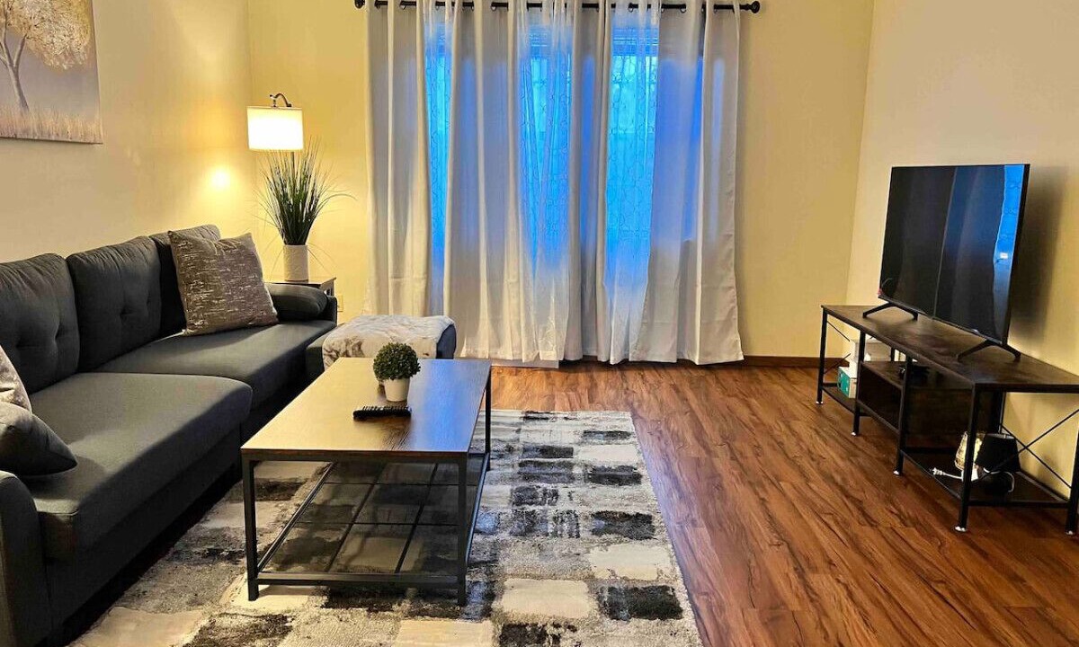 Photo of Livingroom in Orange Prairie