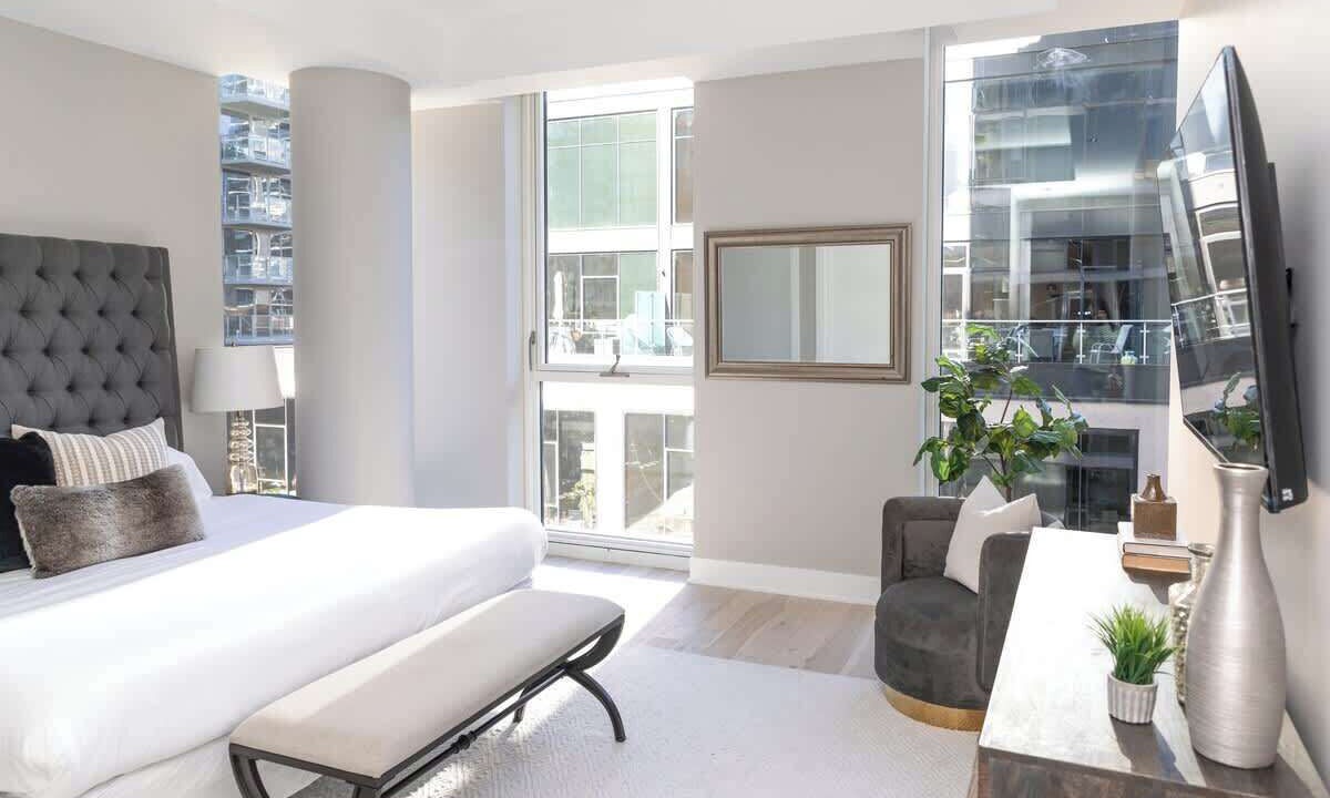 Photo of Bedroom in Near North Side