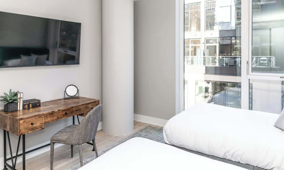 Photo of Bedroom in Near North Side