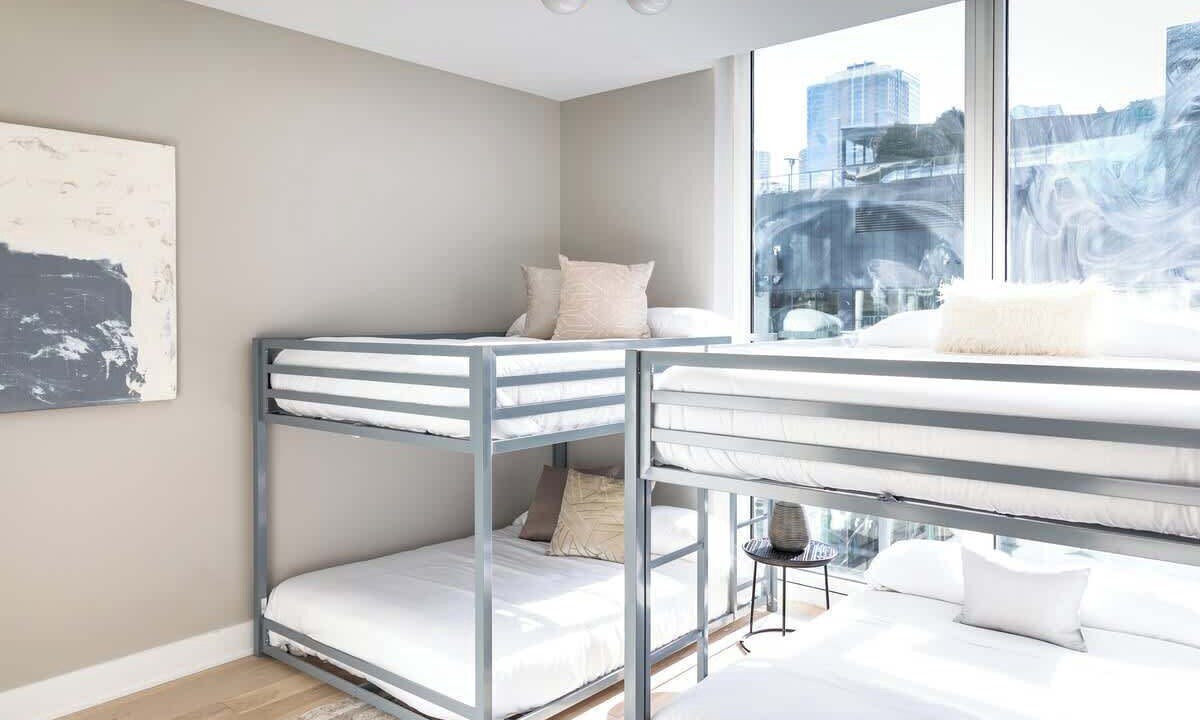 Photo of Bedroom in Near North Side