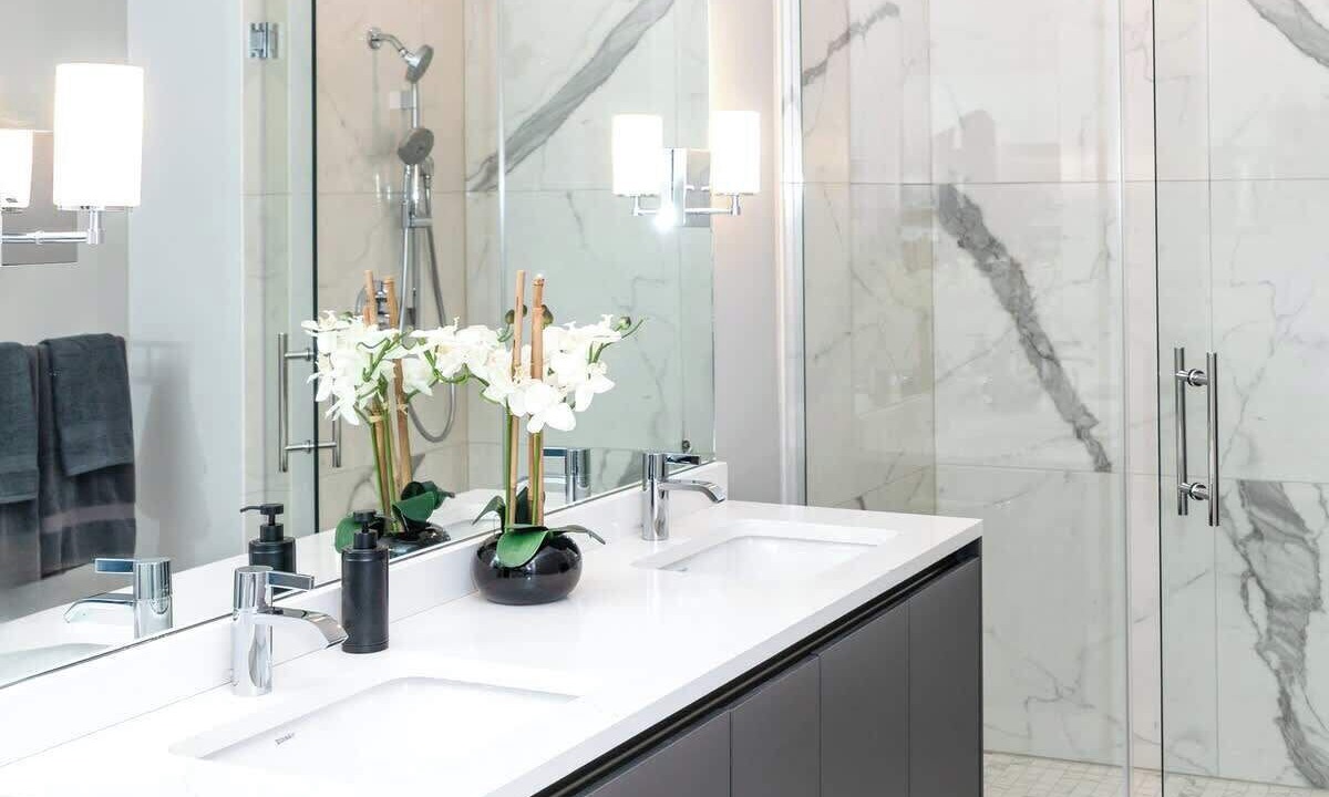 Photo of Bathroom in Near North Side