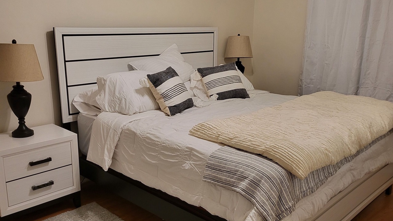 Photo of Bedroom in Astoria Heights