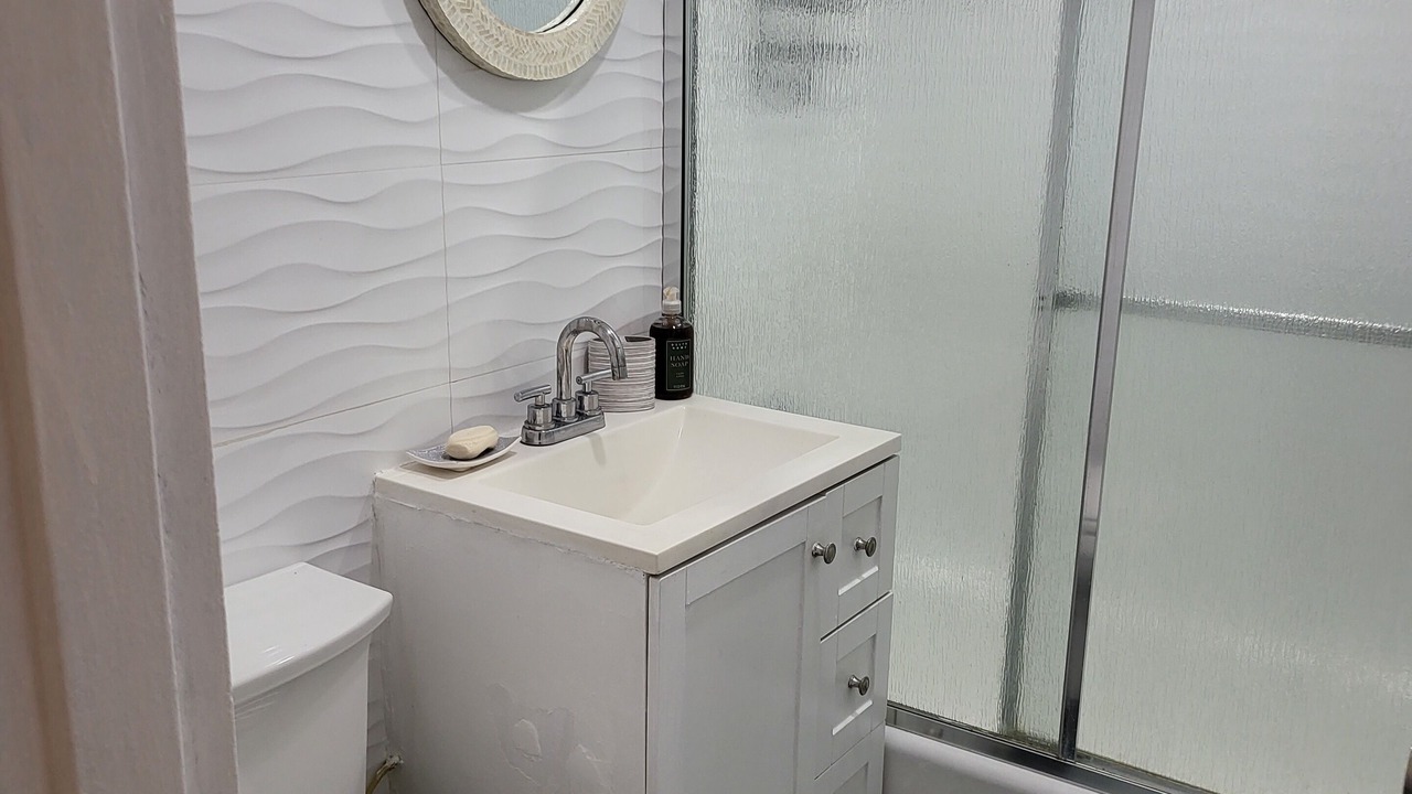 Photo of Bathroom in Astoria Heights