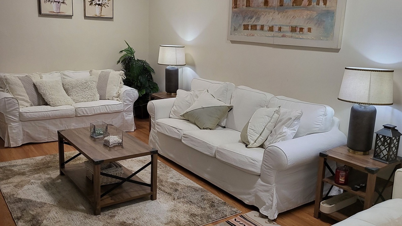 Photo of Livingroom in Astoria Heights