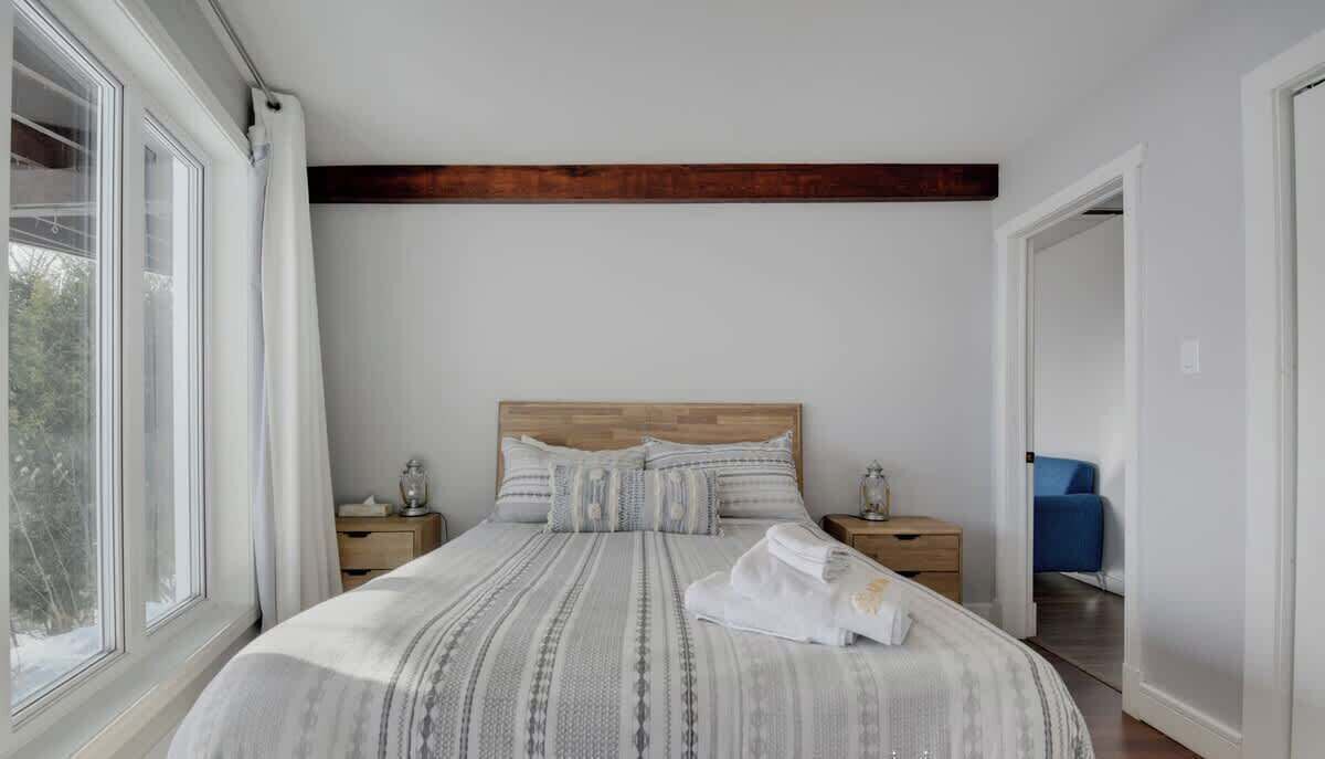 Photo of Bedroom in Baie-St-Paul