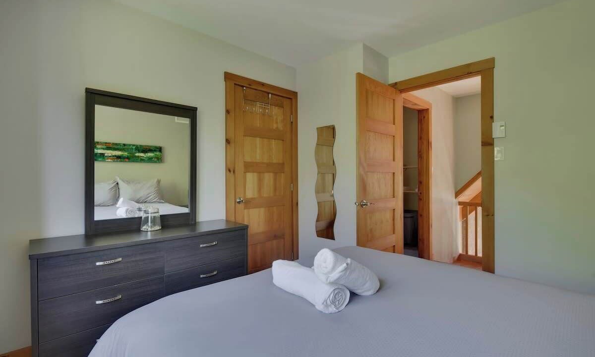 Photo of Bedroom in Petite-Riviere-Saint-Francois