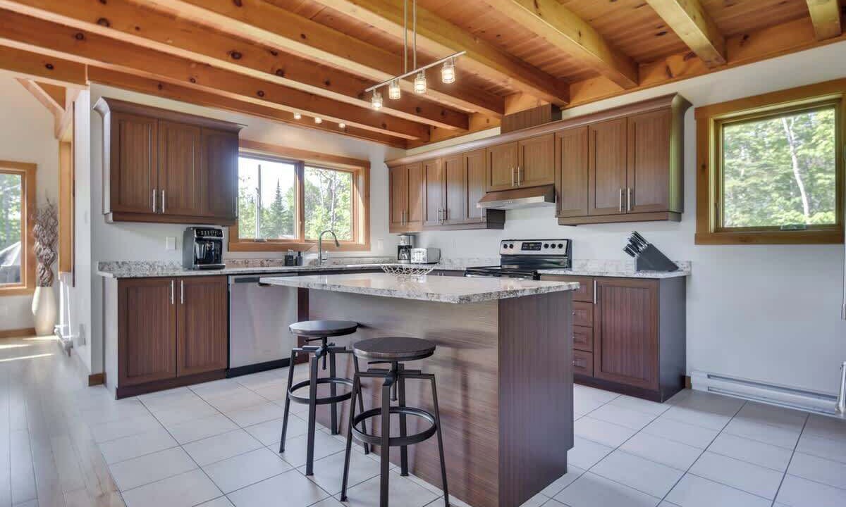 Photo of Kitchen in Petite-Riviere-Saint-Francois