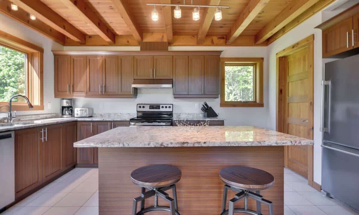 Photo of Kitchen in Petite-Riviere-Saint-Francois