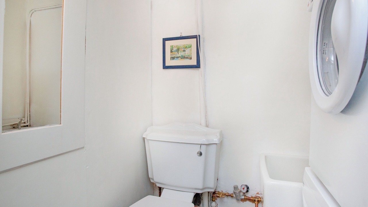 Photo of Bathroom in Polruan