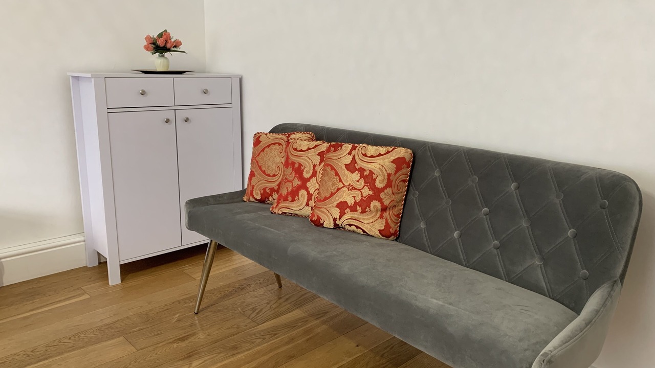 Photo of Livingroom in Farnham