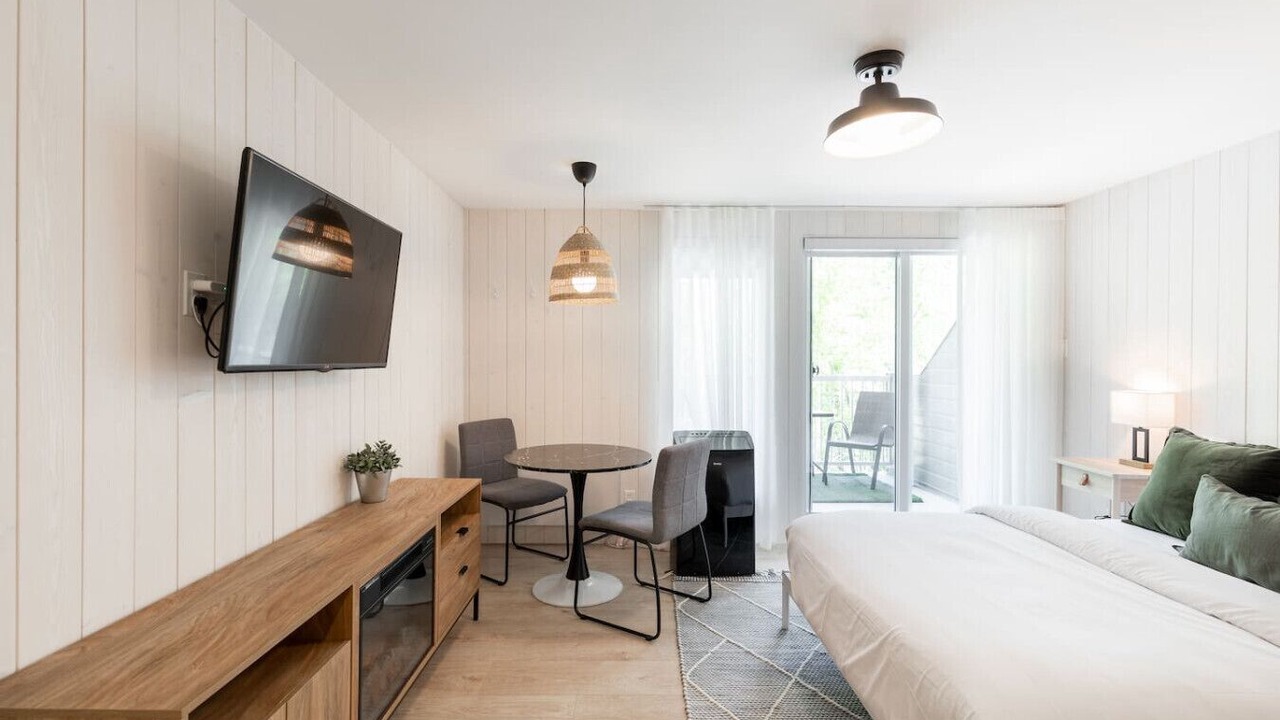 Photo of Bedroom in Mont-Tremblant Village