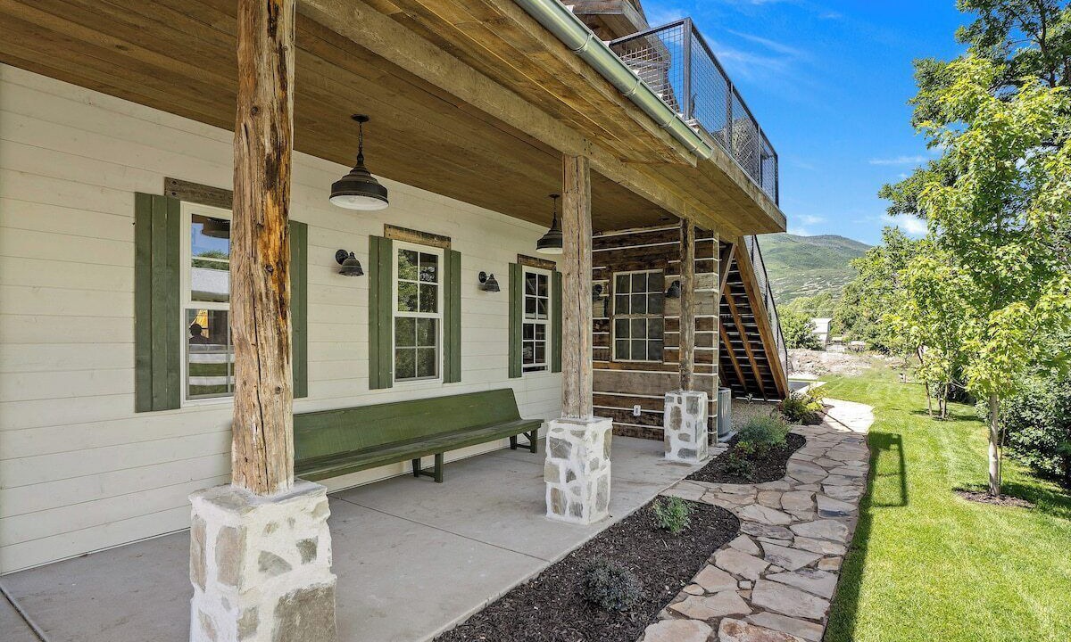 Photo of Patio Balcony in Midway