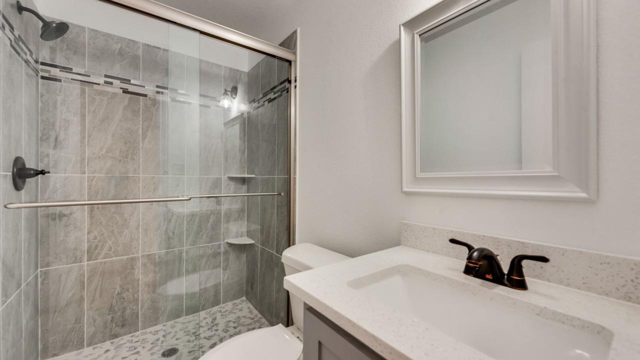 Photo of Bathroom in River Oaks