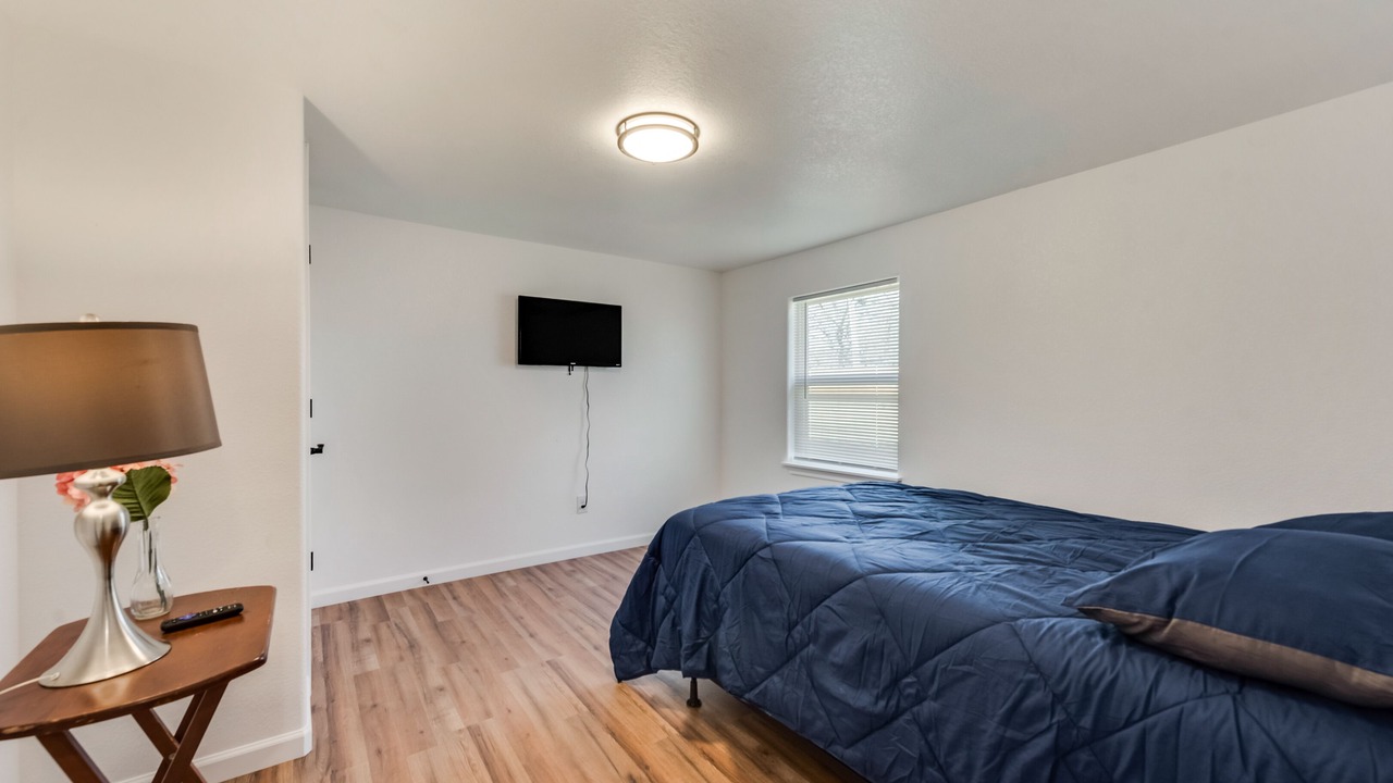 Photo of Bedroom in River Oaks