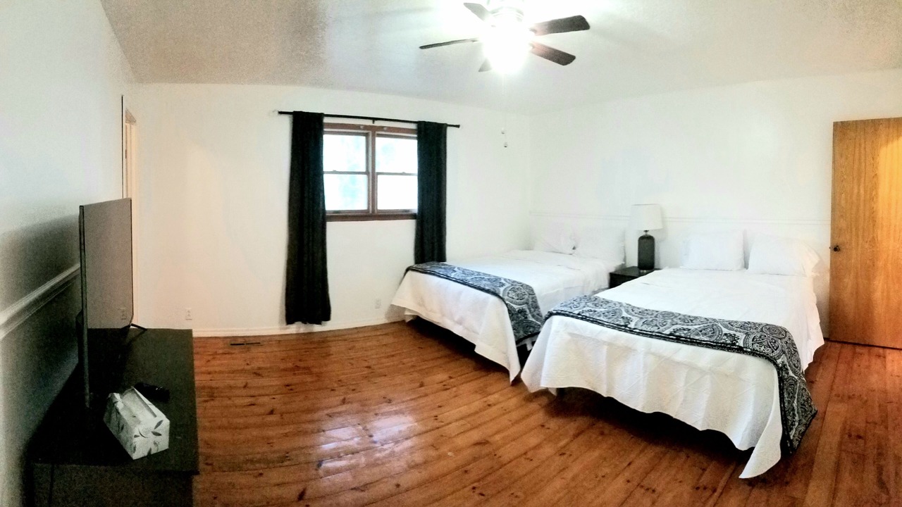 Photo of Bedroom in Lakeview