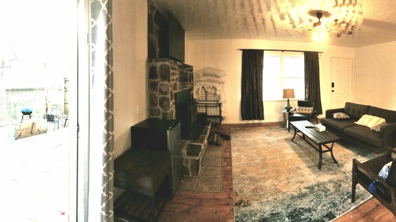 Photo of Livingroom in Lakeview