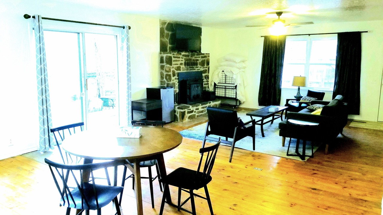 Photo of Livingroom in Lakeview