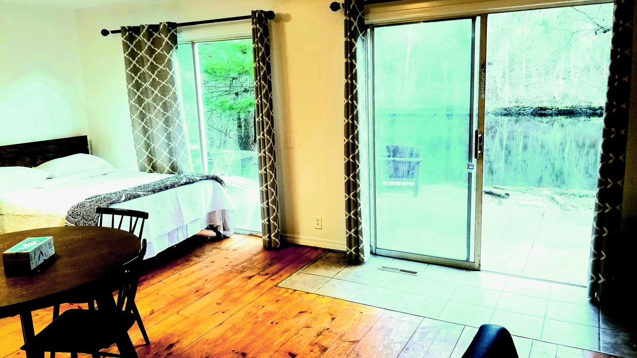 Photo of Bedroom in Lakeview