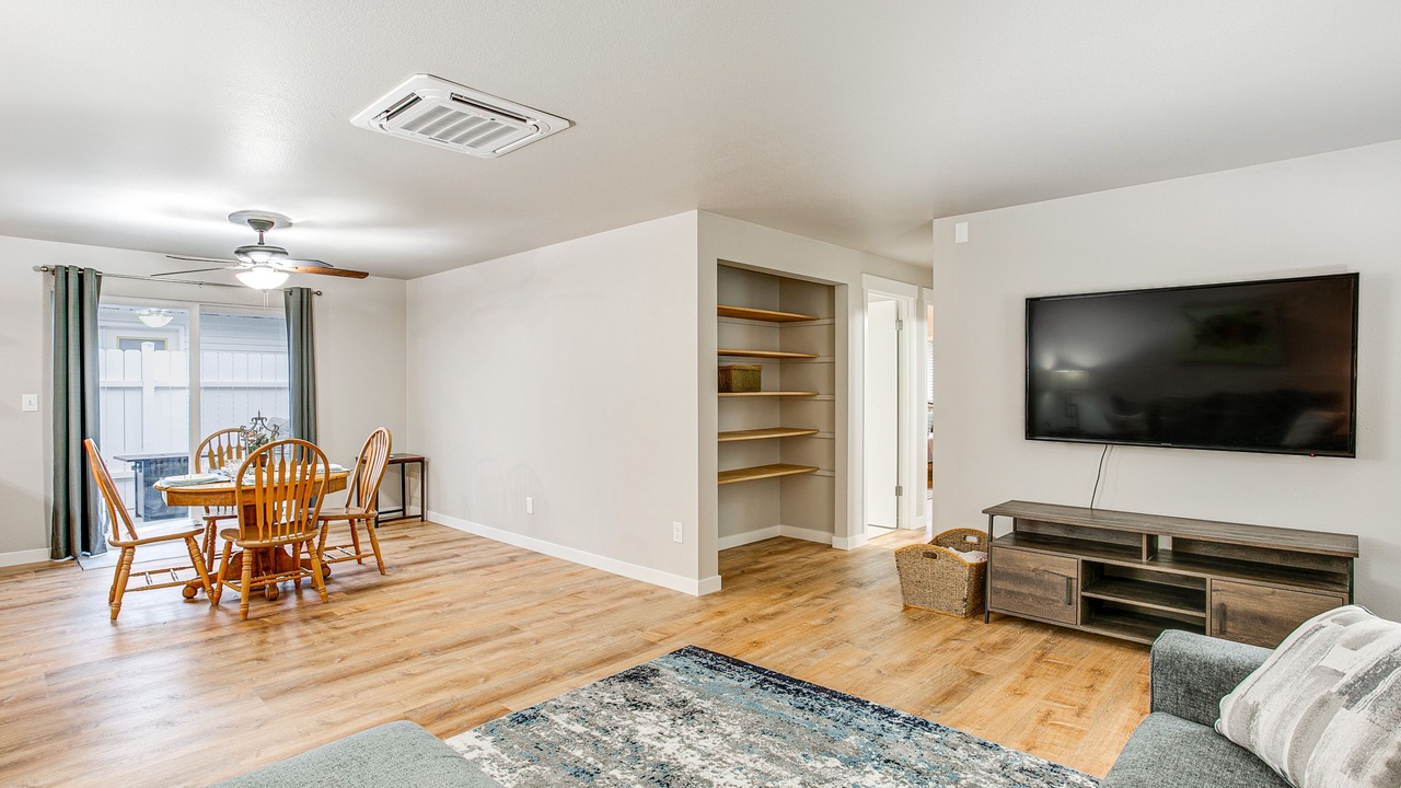 Photo of Livingroom in Enumclaw