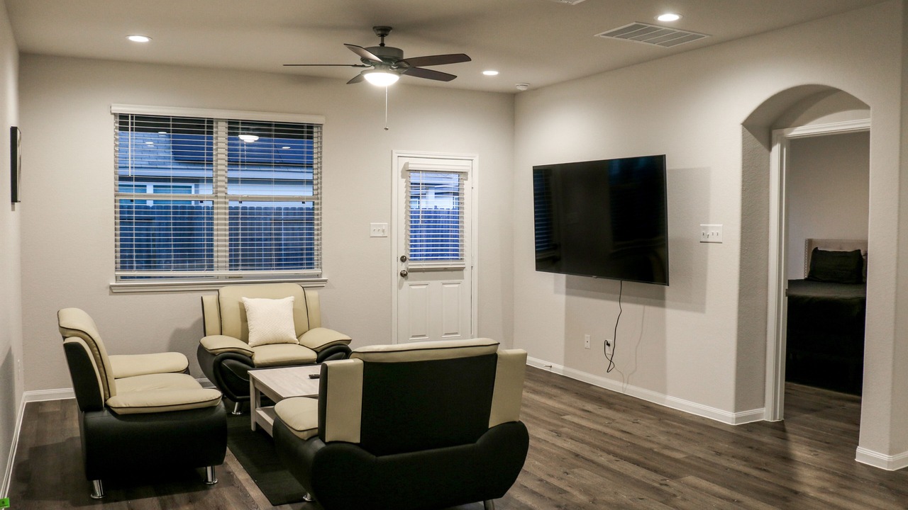 Photo of Livingroom in Spring