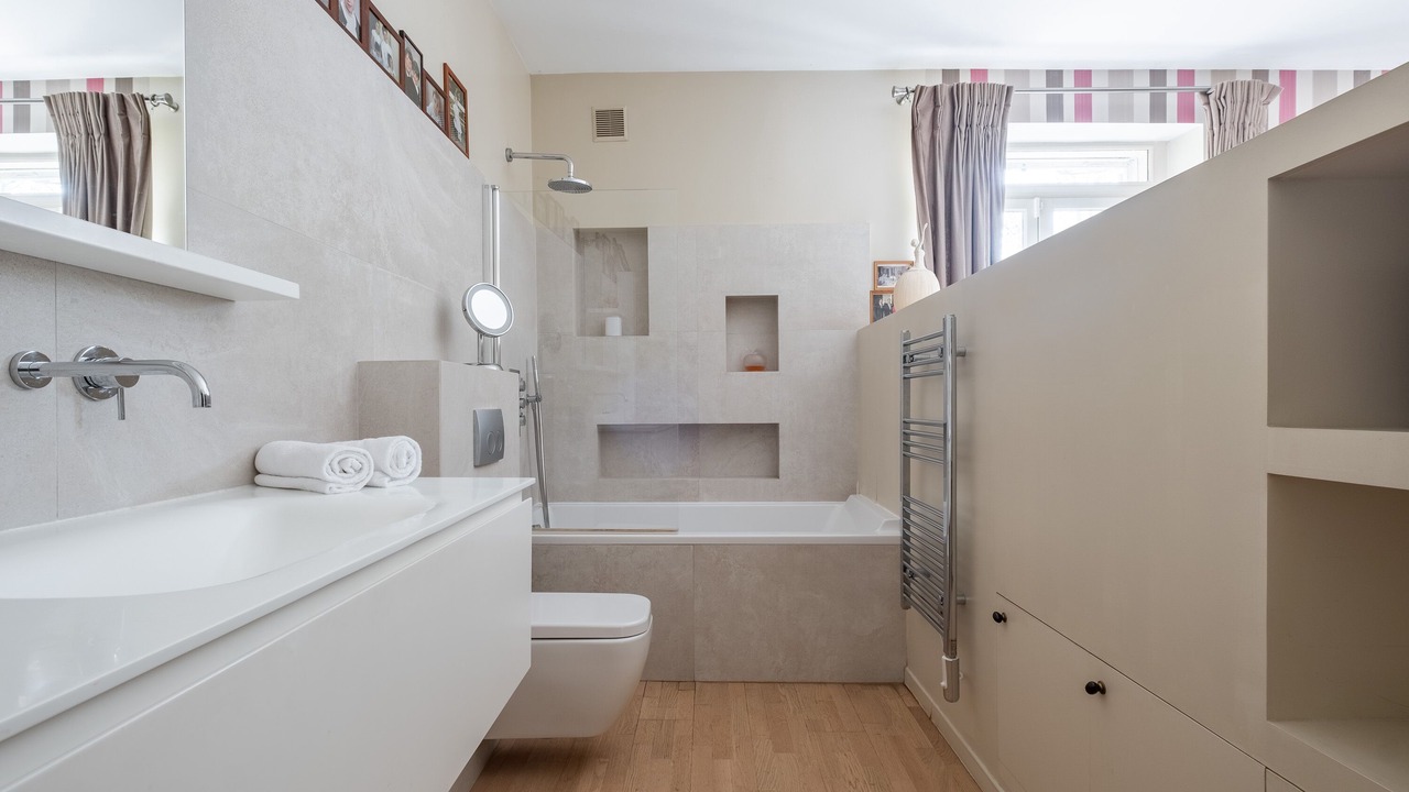 Photo of Bathroom in Parchamp–Albert Kahn