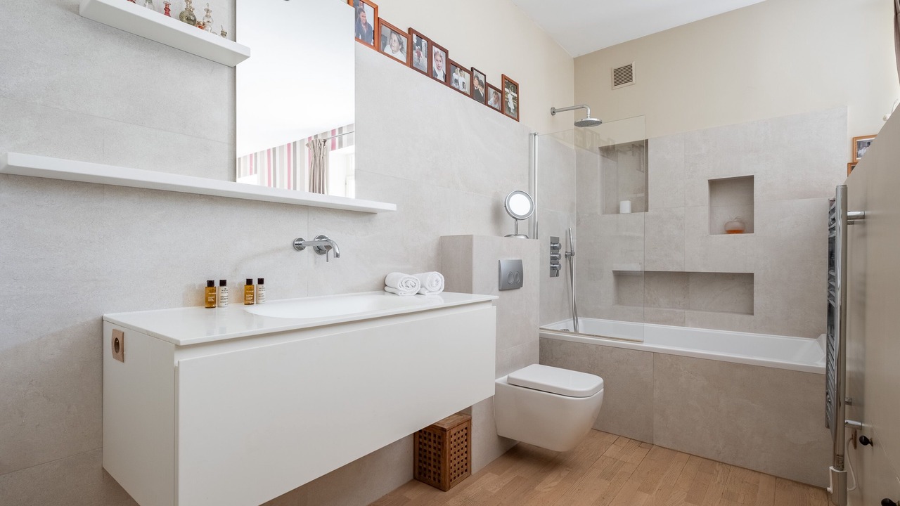 Photo of Bathroom in Parchamp–Albert Kahn