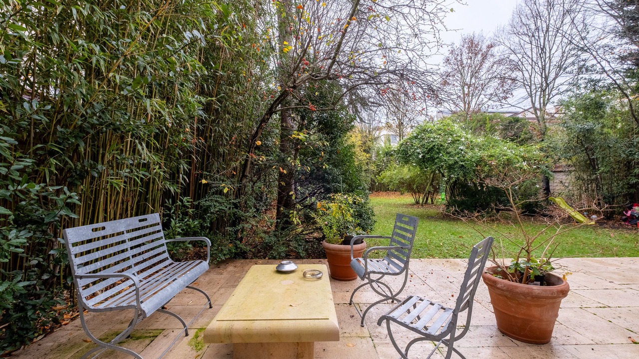 Photo of Patio Balcony in Parchamp–Albert Kahn