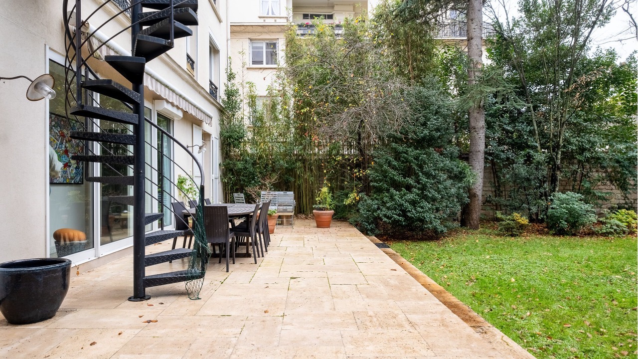 Photo of Outdoor in Parchamp–Albert Kahn