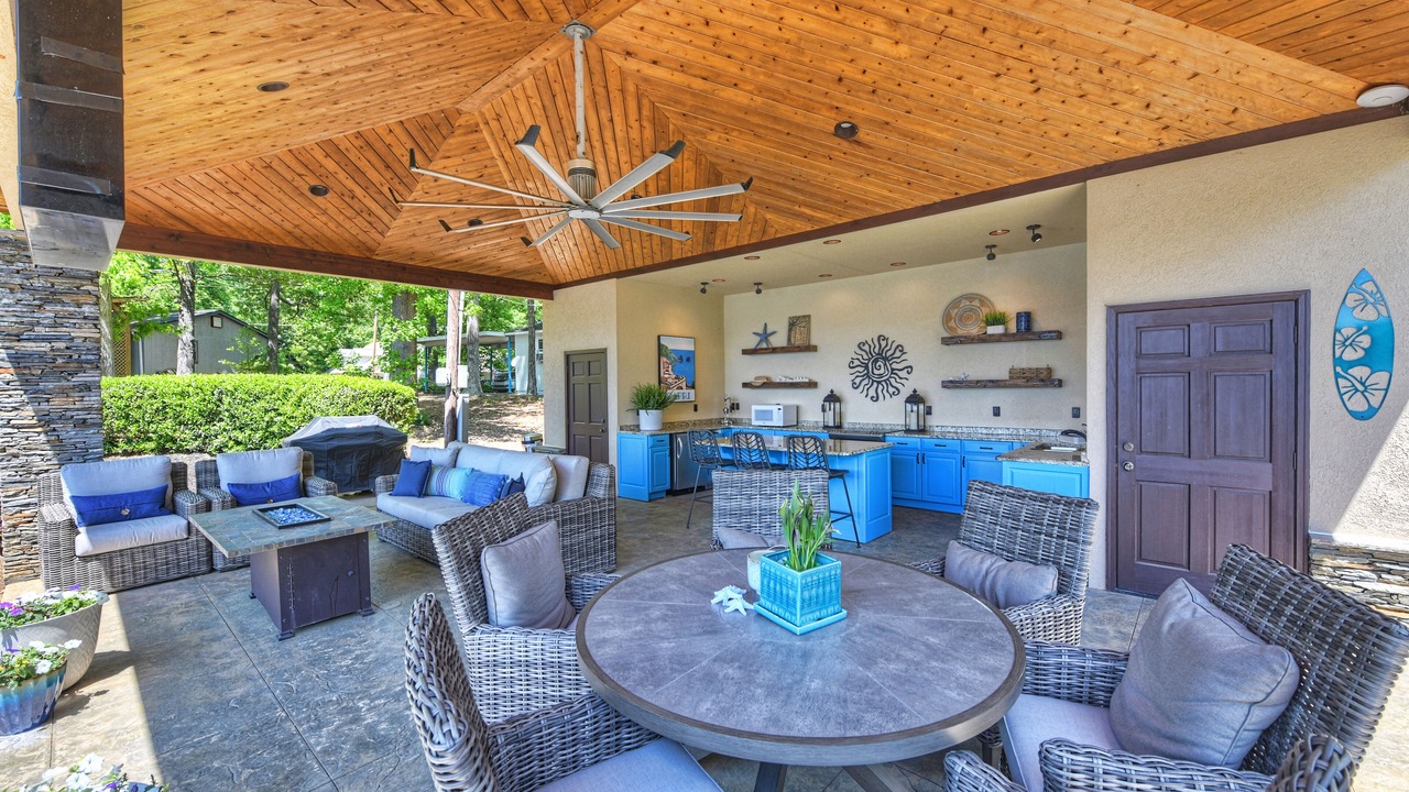 Photo of Outdoor in Mayhew