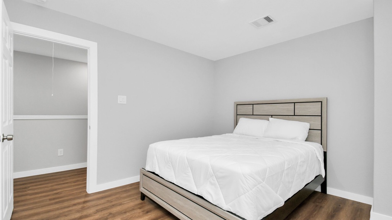 Photo of Bedroom in Northeast Houston