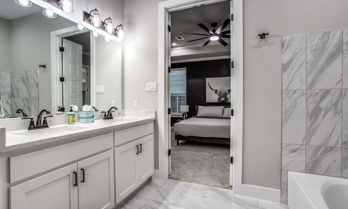 Photo of Bathroom in West Dallas