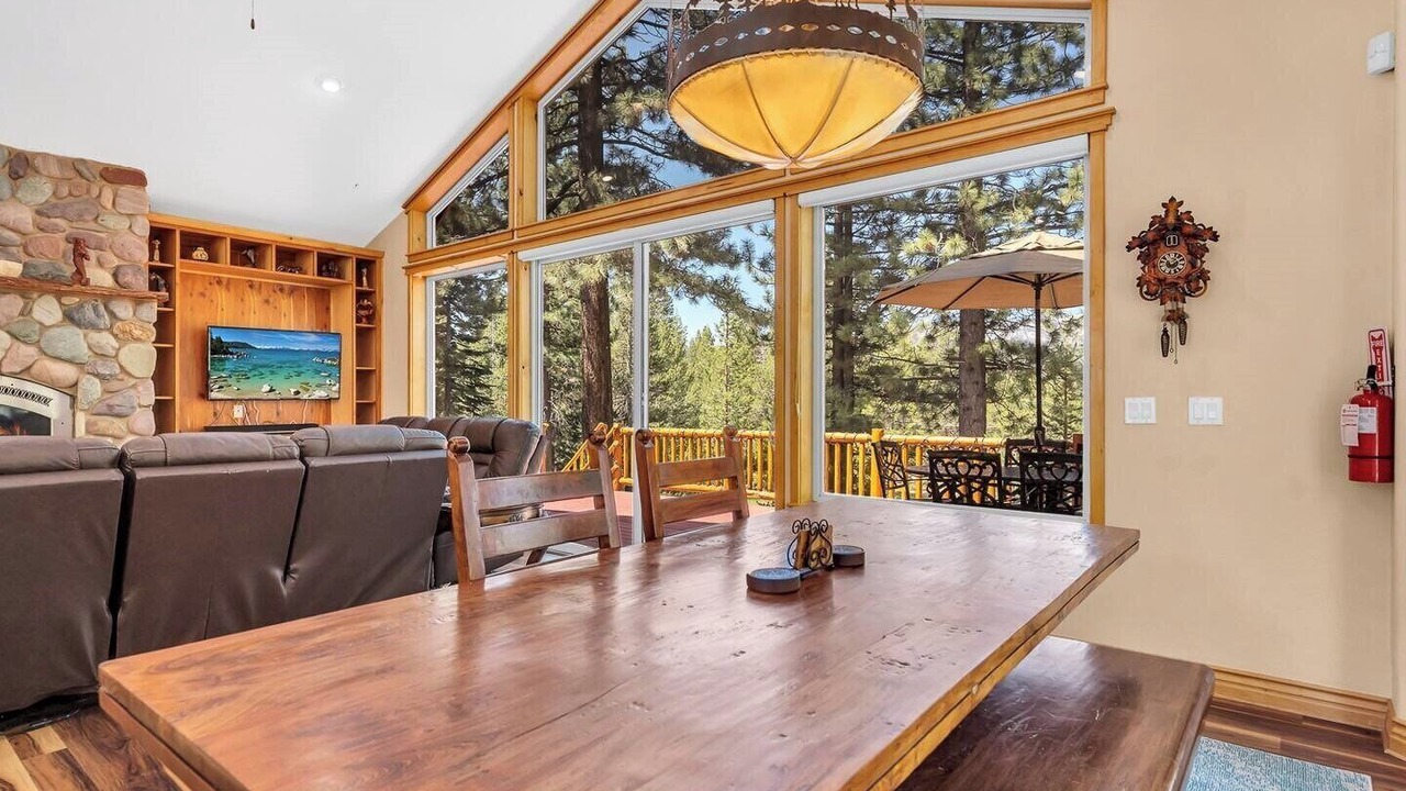 Photo of Bedroom in Country Club Estates