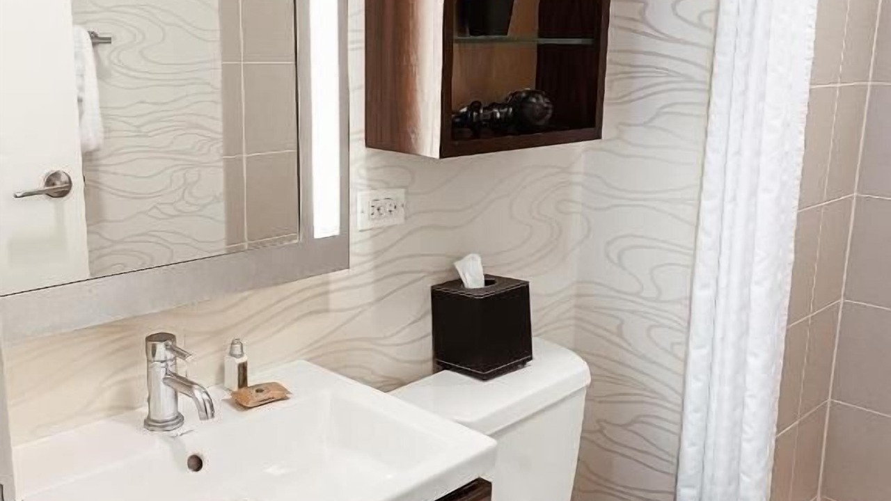 Photo of Bathroom in Near North Side