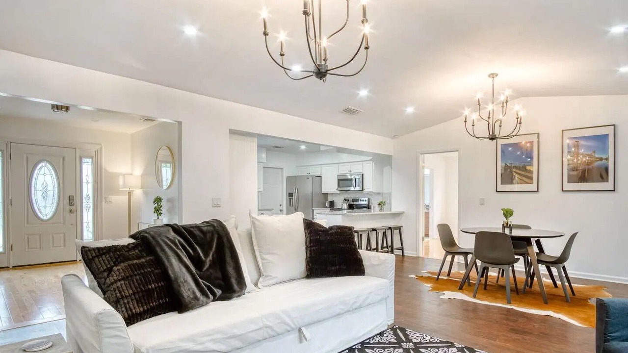 Photo of Livingroom in Southside