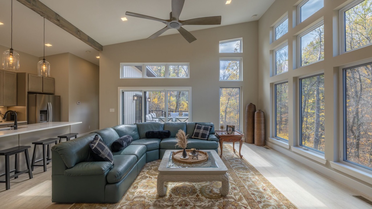 Photo of Livingroom in Innsbrook