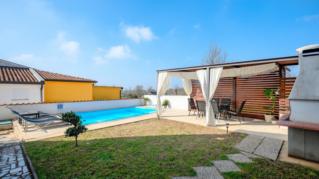 Photo of Outdoor in Vrvari