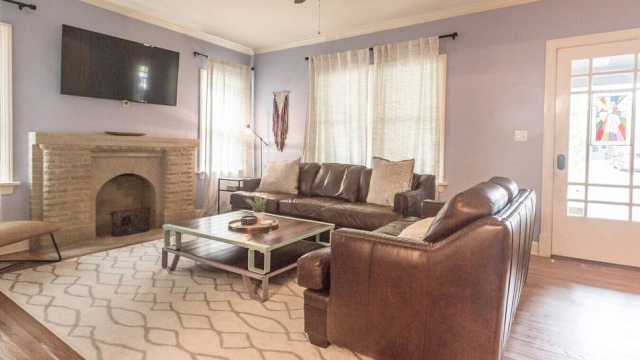 Photo of Livingroom in Maple Ridge