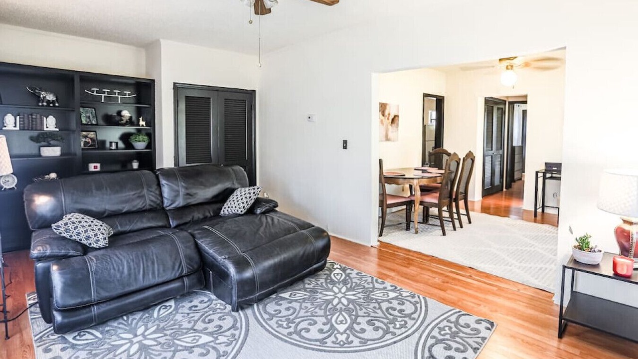 Photo of Livingroom in Maple Ridge