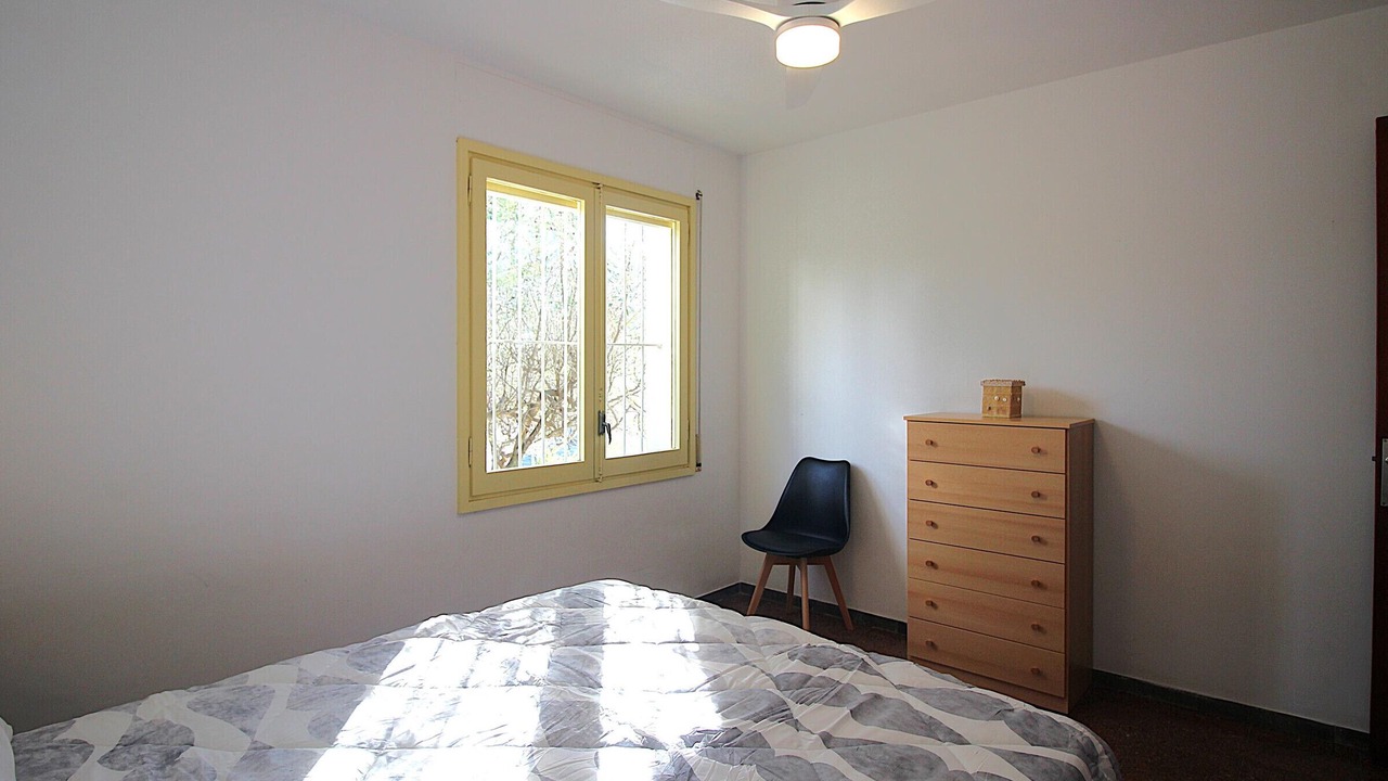 Photo of Bedroom in Llanca