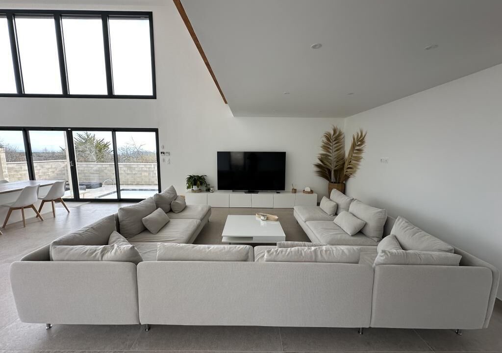 Photo of Livingroom in Corcelles-les-Monts