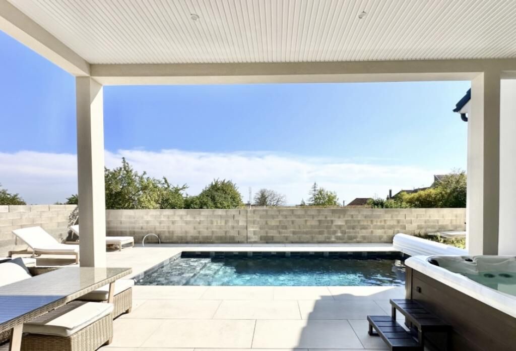 Photo of Outdoor in Corcelles-les-Monts